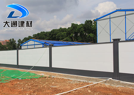 深圳觀瀾傳音智匯園基坑支護工程施工圍擋 采用A類無龍骨烤漆圍擋-A/B/C類圍擋-深圳市大通建材有限公司鋼圍擋生產定制廠家